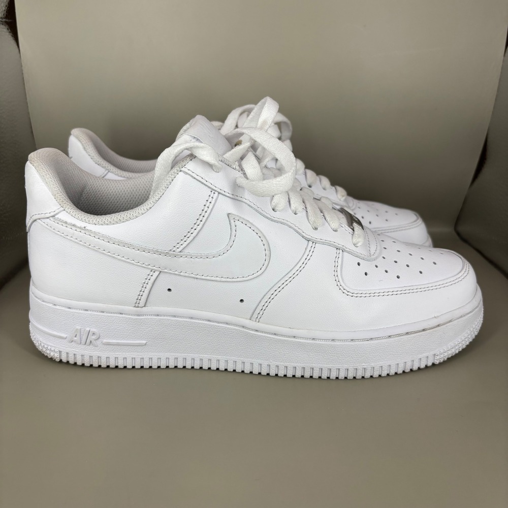 Nike Air Force 1 07 White White White DD8959-100 Womens Size 9 Low Top Sneakers